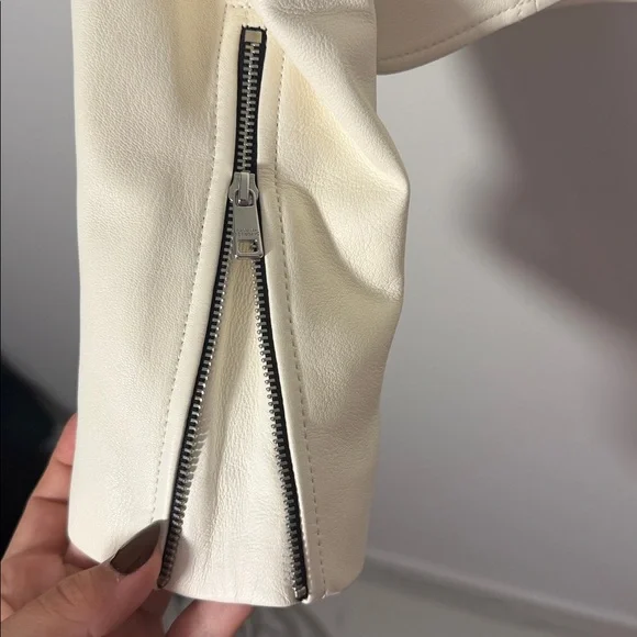 Banana Republic Leather Moto Jacket,‎ White SIZE XS             #425039 N0714 - Picture 6 of 9